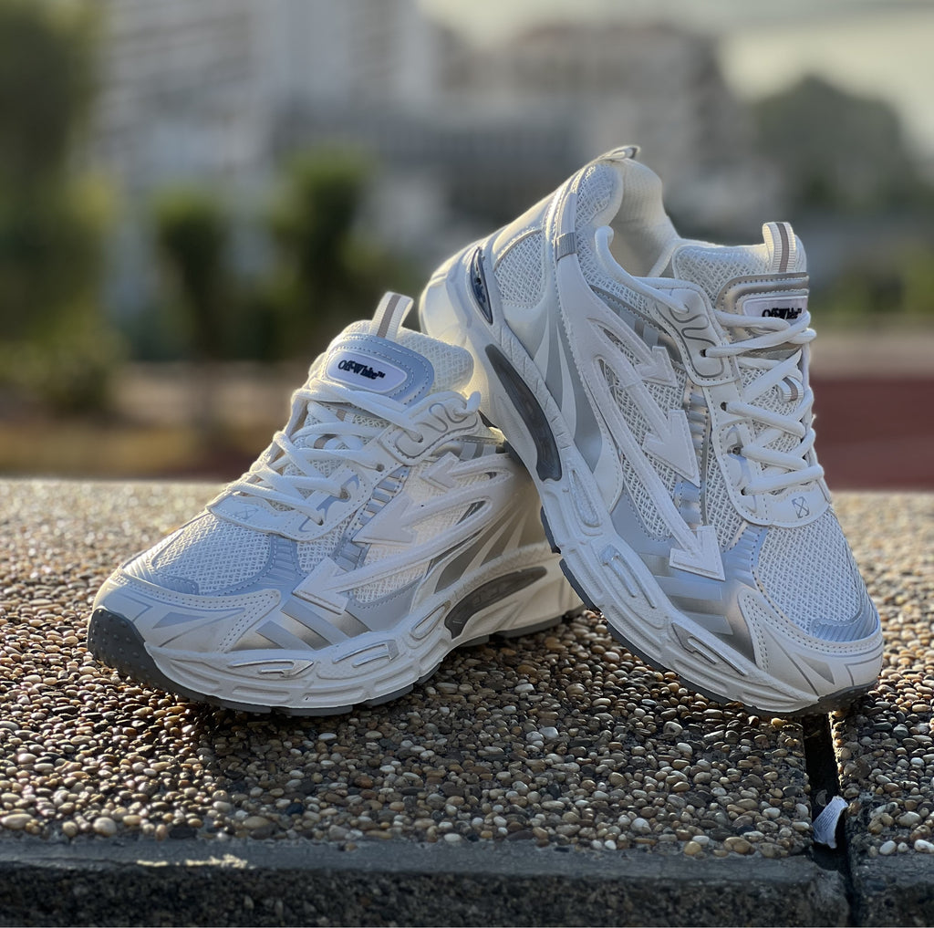 OFF WHITE